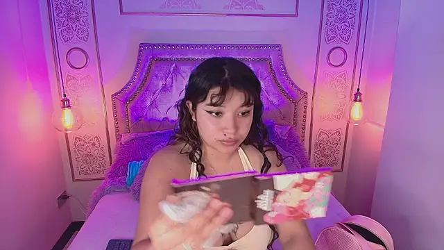 Honny Blaice  online show from February 18, 12:48 pm