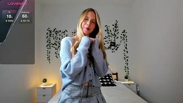 EllyMartinez online show from February 6, 5:27 pm