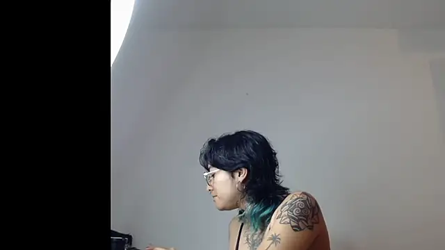 Ivyravens online show from February 20, 1:59 am