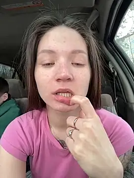 chilhorny online show from February 13, 6:37 am