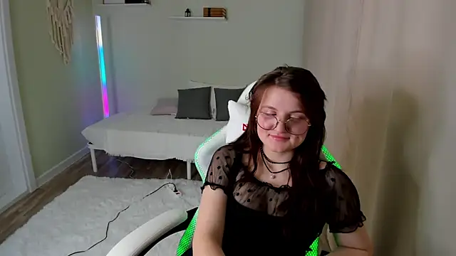 Maria Rogers online show from February 7, 1:42 am