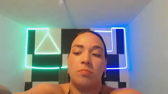 astrid blaze 27 online show from February 5, 8:34 pm