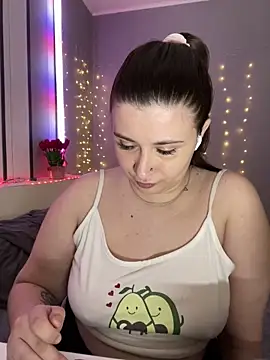 lipsi vikki online show from February 14, 7:38 pm