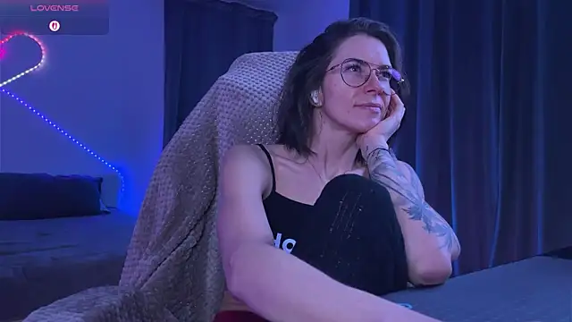 Katy Kar online show from February 16, 8:30 pm