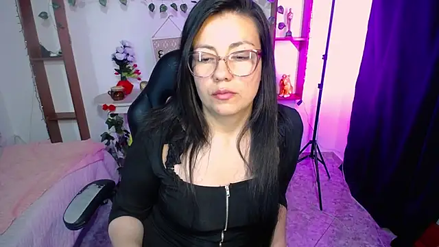 QueenRose94 online show from March 2, 12:45 pm