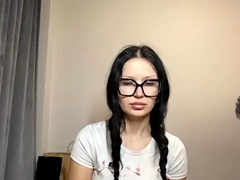 JoanGold online show from March 24, 7:30 pm