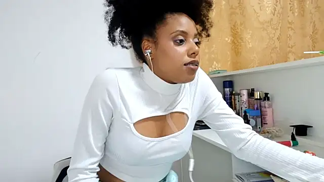 EsterSantopietro online show from February 26, 11:26 pm