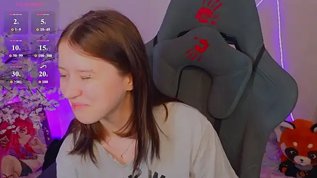 MmollyMay online show from February 21, 10:27 am