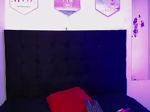 DakotaRouse1 online show from February 17, 12:26 pm