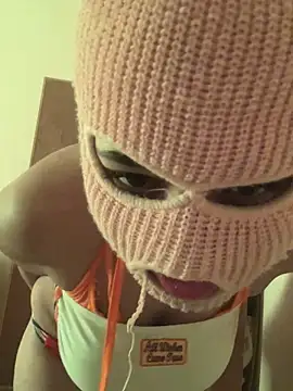 faettaa online show from February 16, 10:26 am