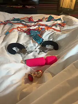 Takes2ToTango online show from February 15, 12:46 am