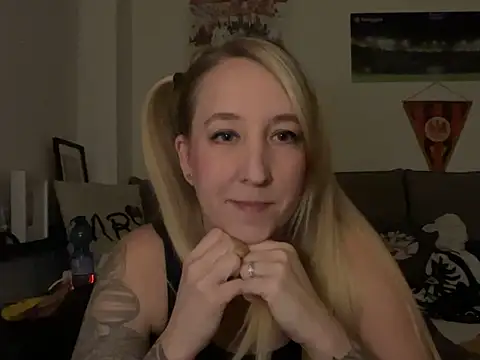 Ninimaus online show from February 20, 9:04 pm