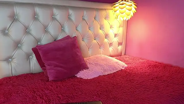 ivonne heaven online show from February 26, 4:22 am