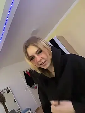 Milli-Kiss online show from February 18, 2:05 pm