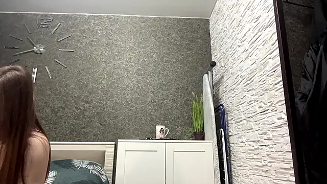 KelliLuepke online show from March 3, 3:40 pm