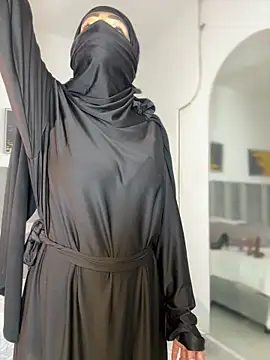 aminaa  online show from February 16, 6:52 pm