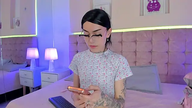 Megan Morphy online show from February 28, 2:16 pm