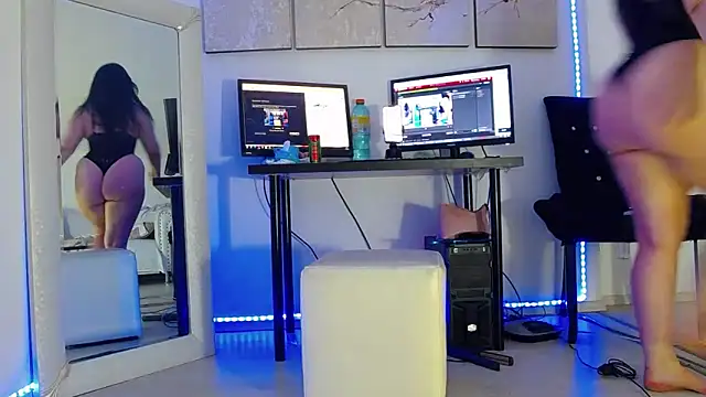 DesireeAnn online show from February 11, 8:10 pm