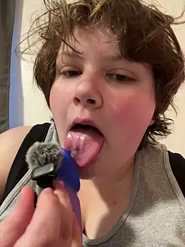 plushietoy online show from February 16, 8:20 pm