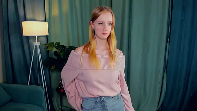 ErinnStandifer online show from February 28, 6:29 pm