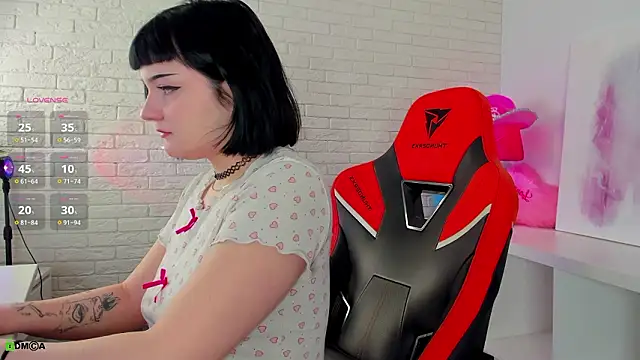 Riley Reidy online show from February 25, 1:59 am