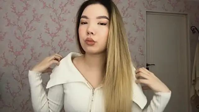 Elina Mottel online show from March 1, 9:09 am