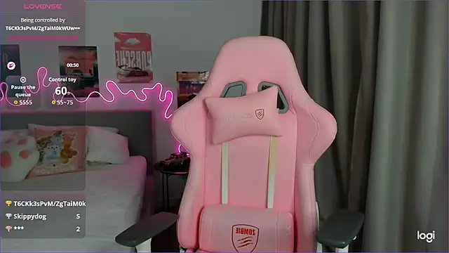 EvaRaee online show from February 21, 6:36 am