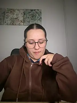 zulemaricek online show from February 17, 3:33 pm