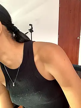 kali rousse online show from February 24, 1:10 pm