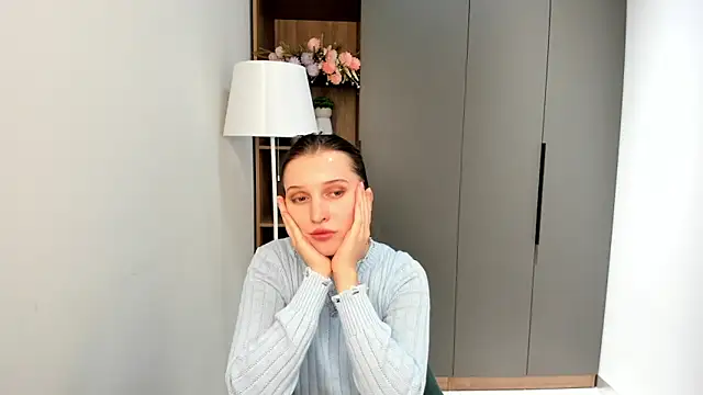 AshelyPeakes online show from February 19, 4:56 am
