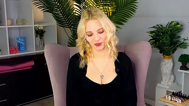 OlindaFosdick online show from February 20, 2:18 pm