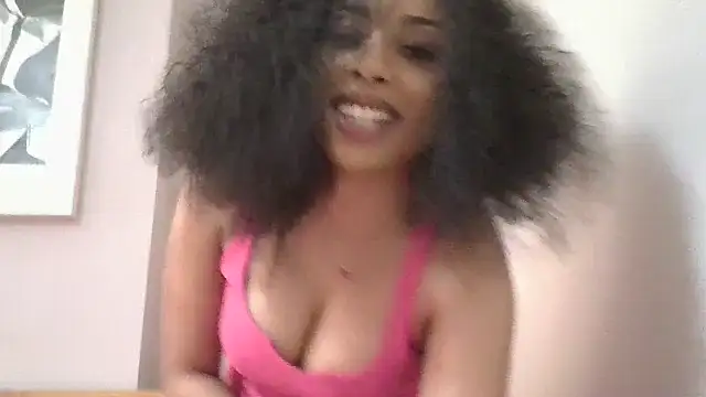 DivinnaMae online show from February 20, 4:08 pm