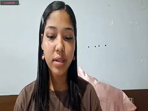 ShawntaOsornio online show from February 23, 11:09 am