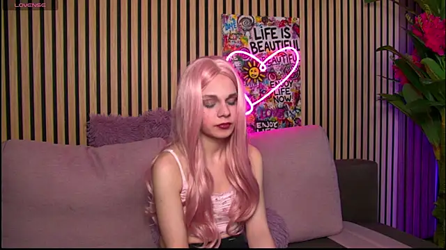 AlesiaQueen online show from February 24, 2:44 am