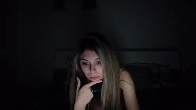 BlondieDollie online show from February 21, 9:59 pm