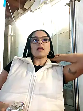  chica latina online show from February 21, 12:22 am