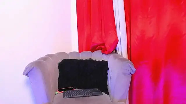 im aliisson online show from February 28, 12:26 pm