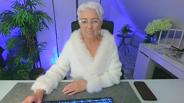 LovelyHelena online show from October 22, 4:56 pm