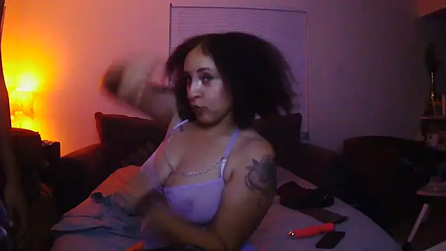 LolaJamezz online show from February 23, 5:08 am