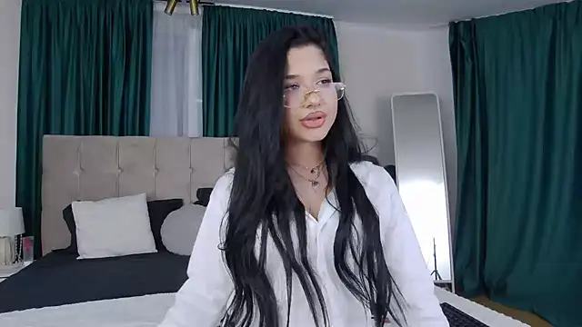 MissNaomiBelle online show from June 12, 6:38 pm