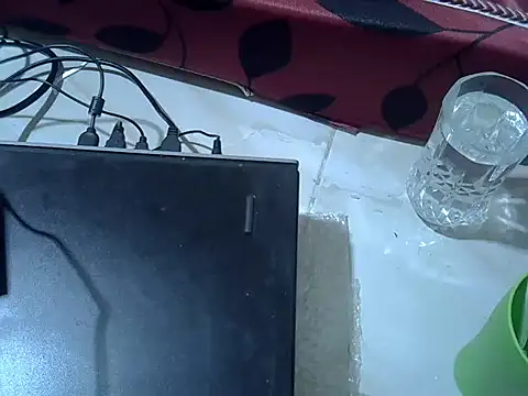 yesssay online show from March 10, 8:35 pm