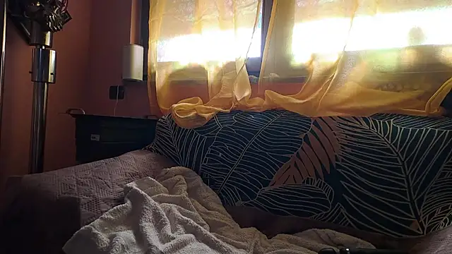 bellad0nna online show from April 9, 9:37 am