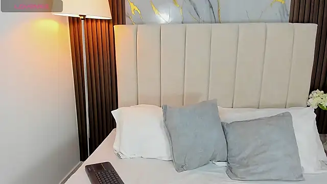 GabbyGuzman online show from March 10, 1:26 pm