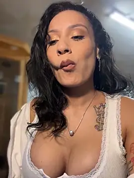 Snapshot of FerrariFrench chatting on October 28, 4:51 am FerrariFrench online show from October 28, 4:51 am