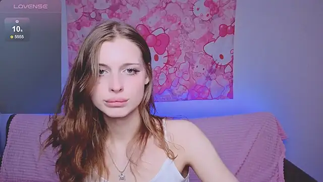 LouiseKane online show from June 12, 11:51 am