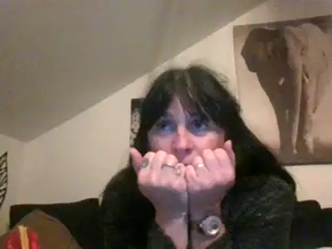 Snapshot of sexujuly88 chatting on October 6, 8:57 pm sexujuly88 online show from October 6, 8:57 pm