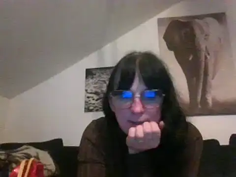 Snapshot of sexujuly88 chatting on October 7, 9:19 pm sexujuly88 online show from October 7, 9:19 pm