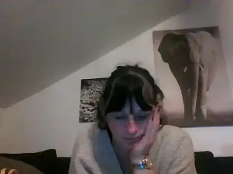 Snapshot of sexujuly88 chatting on October 20, 9:07 pm sexujuly88 online show from October 20, 9:07 pm