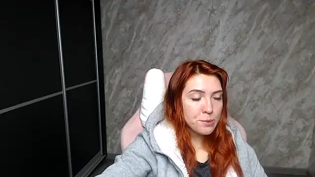 Reginasmilee online show from January 19, 2:19 am