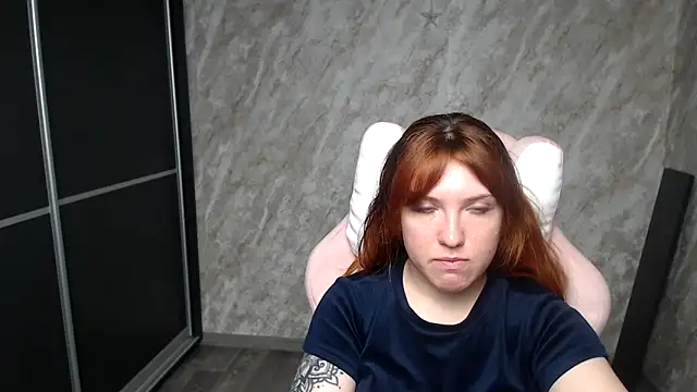 Reginasmilee online show from February 19, 4:56 am